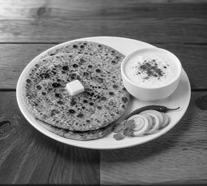 Aloo Paratha With Curd