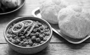 Choley Bhature [2 Bhature]