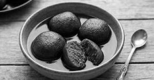 Khajur Gur Rasgulla