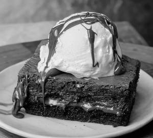 Nutella Brownie with Vannila Ice cream