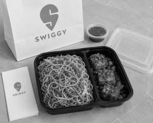 Veg Chowmein with Chilli Paneer [3 Pieces]
