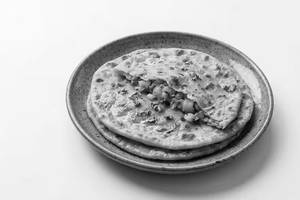 2 pyaaz aloo paratha