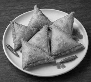 Chicken Samosa (Live)