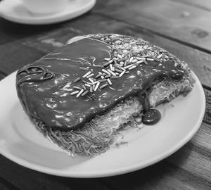 Hazel nut kunafa