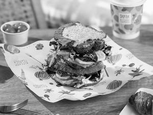 Falafel Sandwich [Full]