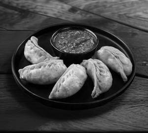 Veg momos [5 pieces] fried