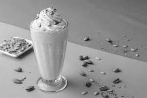 Pistsa ( Milk Shake With Ice Cream )