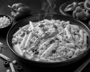 Creamy White Sauce Pasta