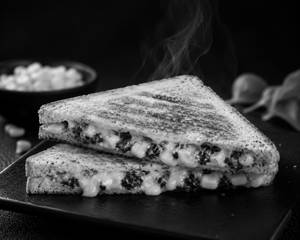 Spinach Corn and Cheese Sandwich