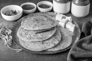 Paneer paratha