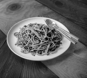 Butter Chilli Garlic Noodles [Veg]