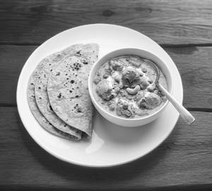 Chapati (3 Pcs)+Non-Veg Kuruma