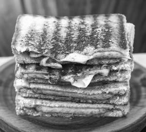 Cheese chutney bread