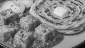 5 Parotta With Paneer Butter