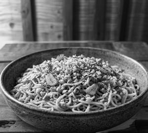 Garlic Maggie