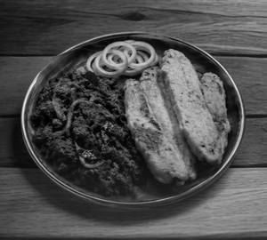 Pazham Pori + Beef Roast (3Ps)