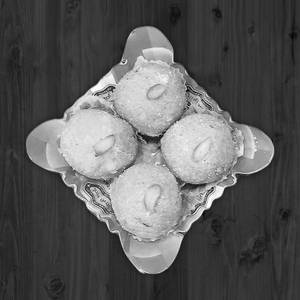 Desi ghee besan laddu [250 grams]