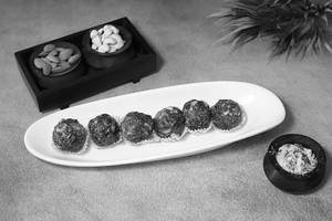 Navratan Laddoo