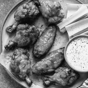 Buffalo sauced wings [4 pieces]
