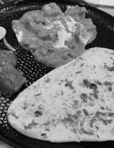 1 pc Plain Naan with Matar Paneer