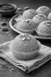 Laddu (Spl. Kesaria Mahin Dana) Per Pc