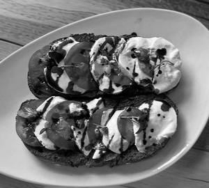 Sourdough Tomato, Pesto & Bocconcini