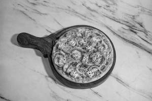 Paneer Makhni Pizza