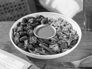 Warm Umami Salad Bowl With Roasted Chicken Thigh [Full]