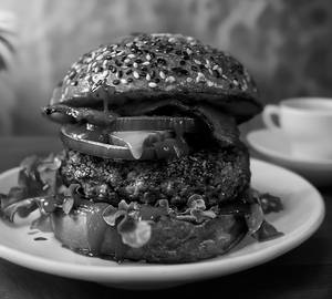 Tex Mex Lamb Burger [Jalapenos,Cheese,Red Peppers,Spicy]