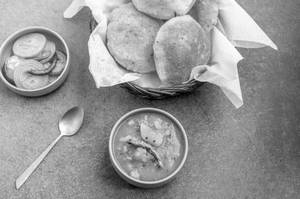 Bedmi Aloo Poori
