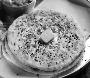 Paneer Stuffed Kulcha