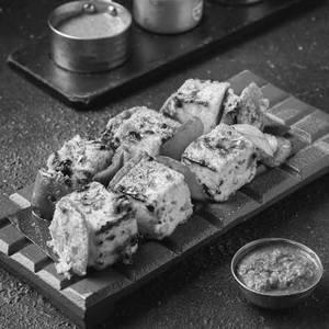 Paneer Lahsuni Tikka