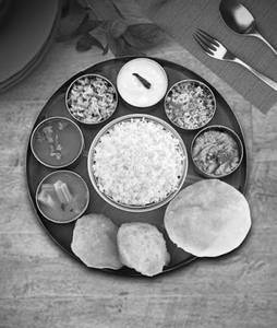 Sambar+Vatha Kulambu/More Kulambu+Rasam+Butter Milk+Kootu+Poriyal+Appalam+Pickle