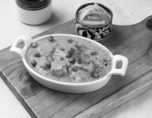 Matar Paneer