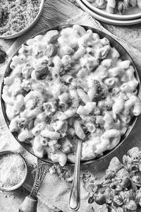 Chicken Mac & Cheese Pasta