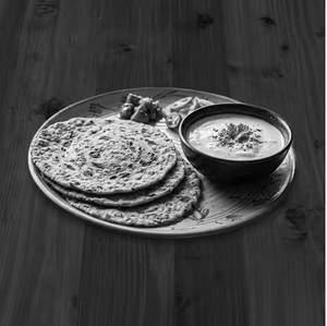 4 Methi Thepla with Dahi