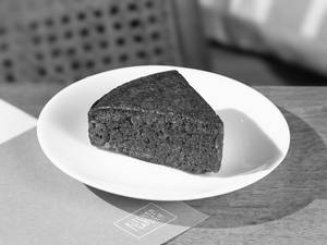 Walnut & Buckwheat Cake