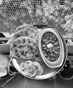 Chola + Aloo Stuffed Kulcha