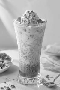 Keshar falooda with rabdi