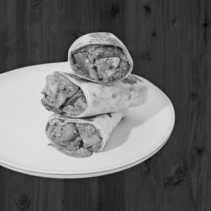 Achari Paneer Roll