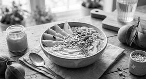 Chikoo Peanut Smoothie Bowl