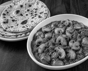 Mushroom Masala With  4 Roti