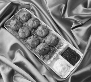 Vegetable Fried Momos [8 Pcs]