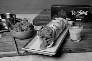 Schezwan Chicken Roll