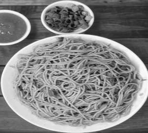 Garlic schezwan noodles