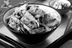 Pork With Mushroom Gravy Boneless (8pcs)