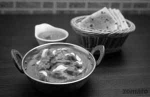 Chicken Tikka Masala with 5 Butter Roti