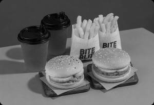 2 Veg Burger + 2 Fries + 2 Coke