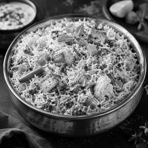 Veg Dum Birayani (qtr)
