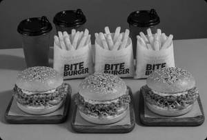 3 Grill Chicken Burgers +3 Fries+ 3 Ice Tea